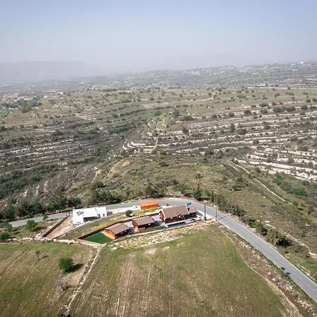 Ktima To Alliotiko At Village * Lofou
